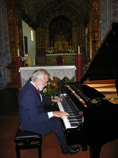 Recital na Igreja Matriz de Vila do Bispo no Algarve. Foto Maria Manuela Pedrosa Cardoso. 29/05/10. Clique para ampliar.